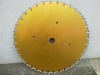 Diamond segmented saw blade with special teeth